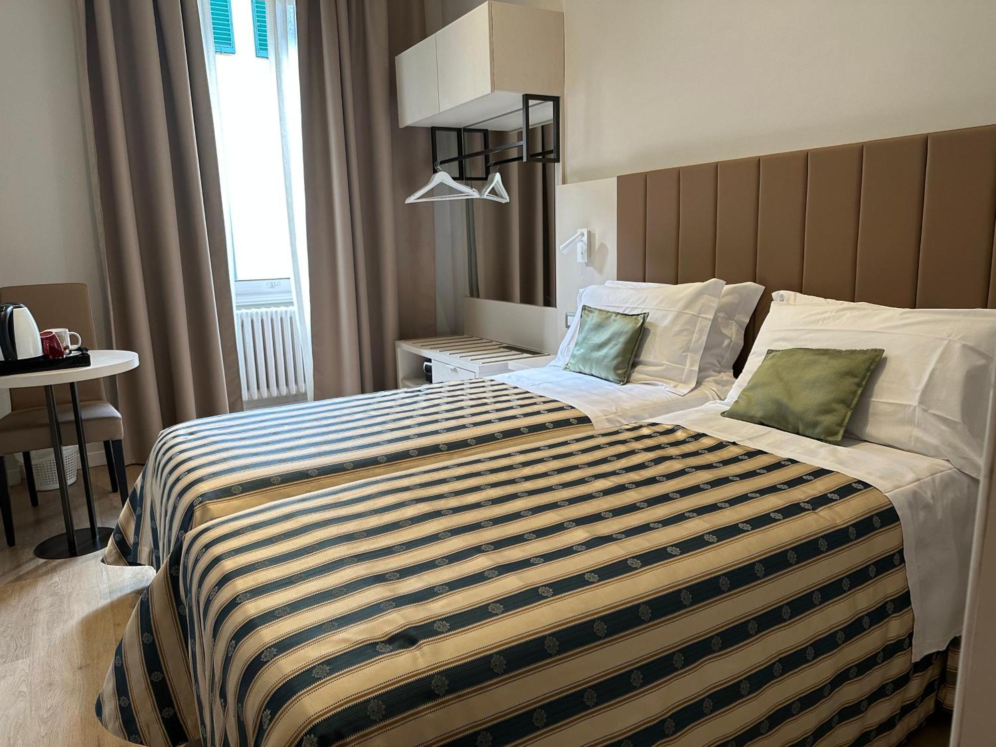 Hotel Giappone Florencia Exterior foto