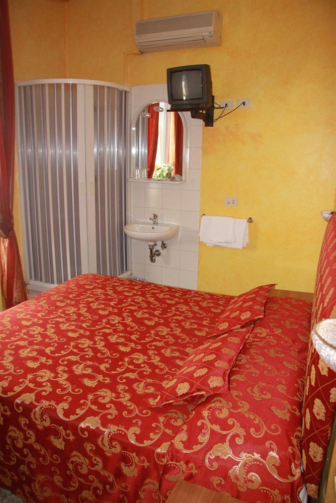 Hotel Giappone Florencia Exterior foto