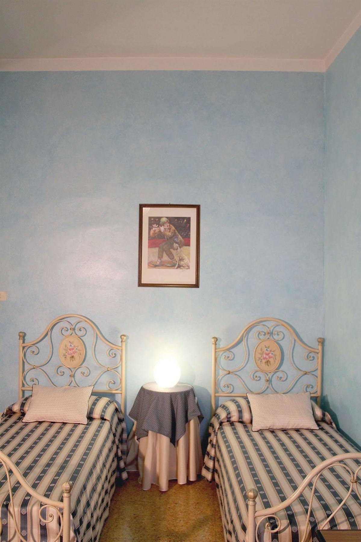 Hotel Giappone Florencia Exterior foto
